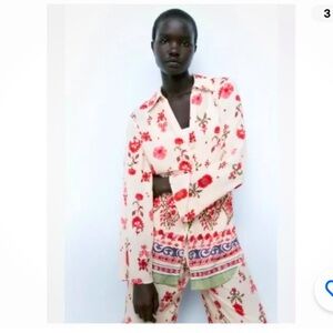 Zara Floral 🌺 Button Down Blouse